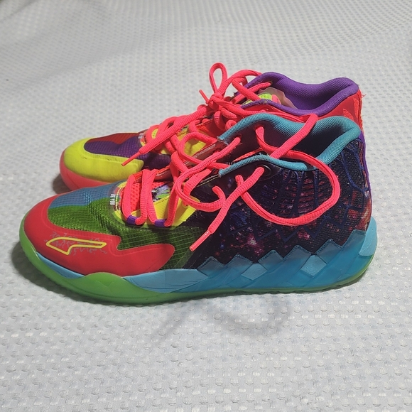 PUMA EUC MENS SIZE 11 LAMELO BALL BE YOU COLOR FLASHY BASKETBALL SNEAKERS SHOES - Picture 2 of 14